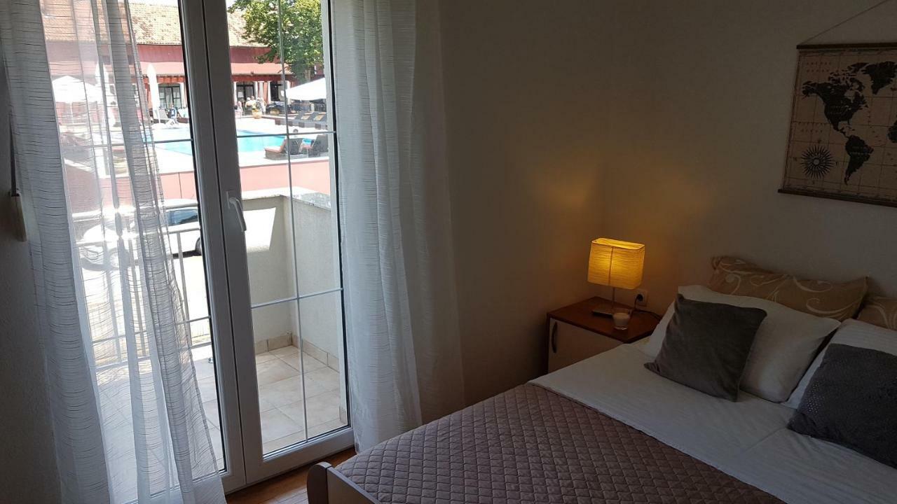 Apartments Luna Sveti Filip i Jakov Buitenkant foto