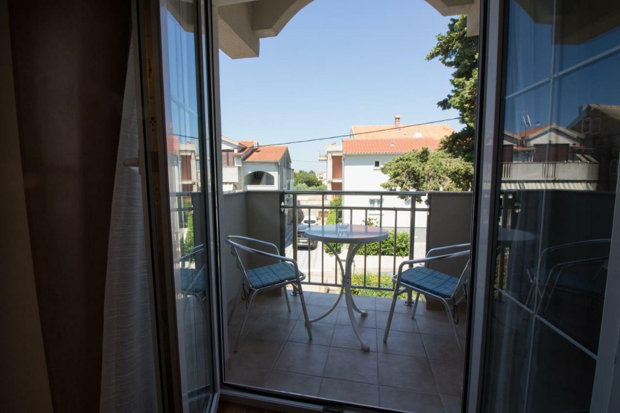Apartments Luna Sveti Filip i Jakov Buitenkant foto